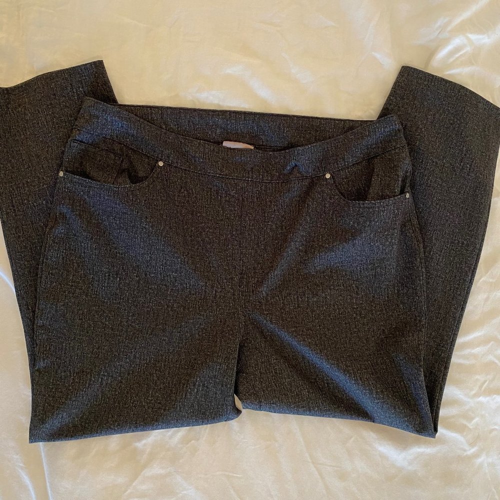 CHICOS Stretchy Ankle Pant